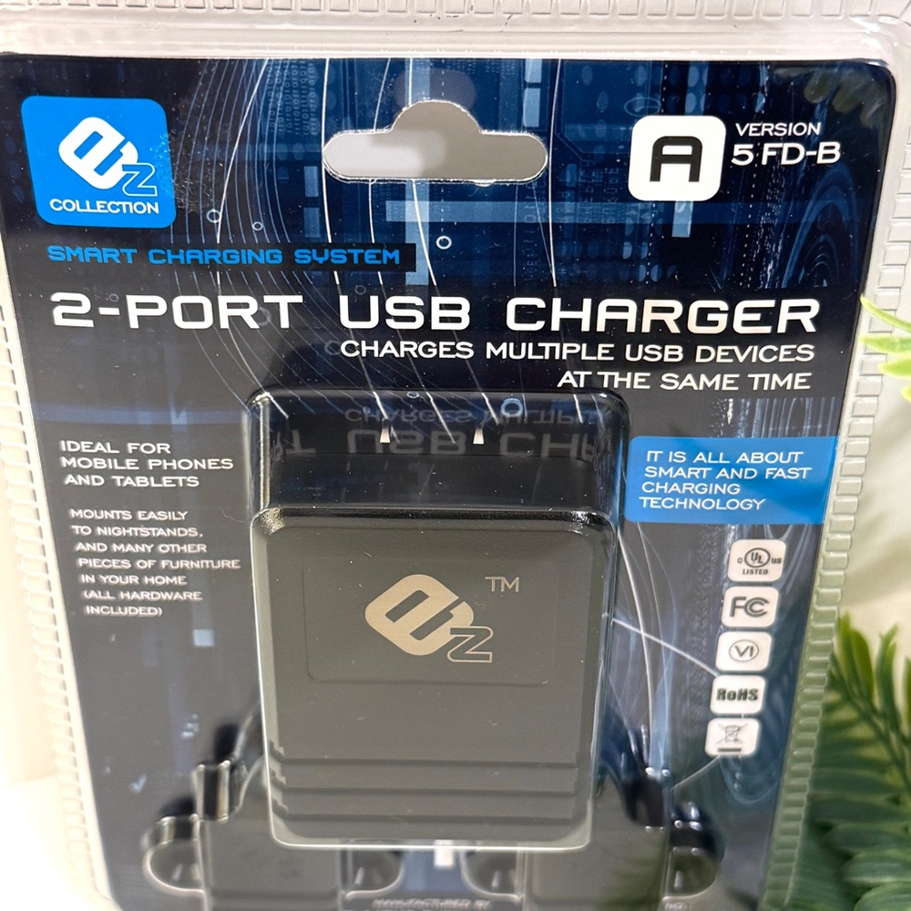 EZ Collection 2-Port USB Multiple Device Charger NWT - Picture 3 of 3